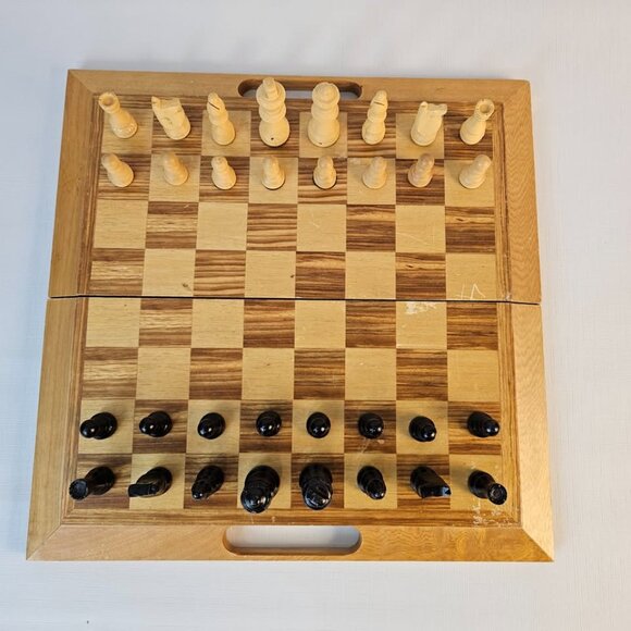 Vintage Wooden Travel Chess Set 16.5 Inches - Picture 5 of 7